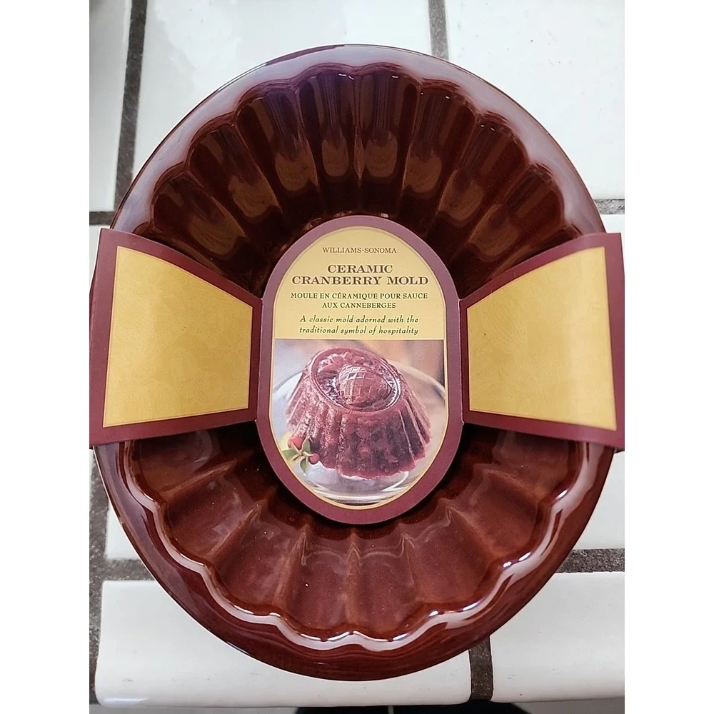 Williams Sonoma Glazed Stoneware Cranberry Mold Holiday Thanksgiving Christmas